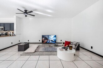 6641 Via Regina in Boca Raton, FL - Building Photo - Building Photo