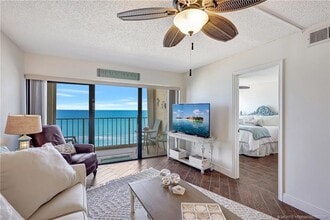 10310 S Ocean Dr in Jensen Beach, FL - Foto de edificio - Building Photo