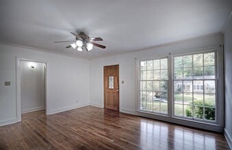 1732 Piedmont St in Jackson, MS - Foto de edificio - Building Photo