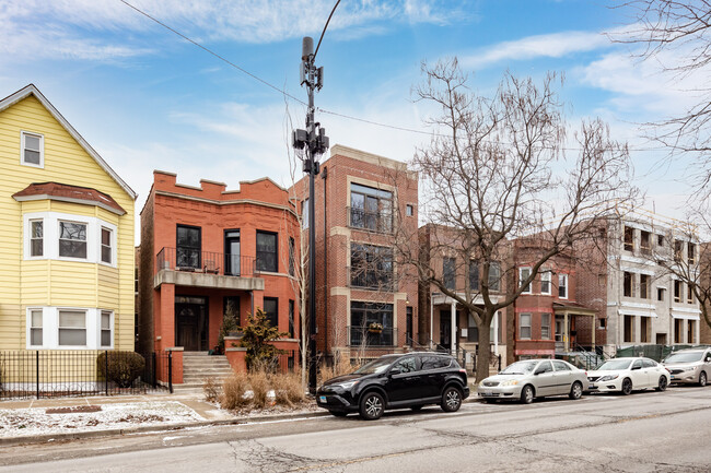 2014 W Addison St in Chicago, IL - Building Photo - Building Photo