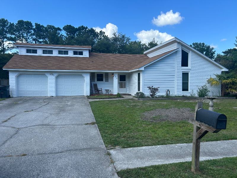 208 Cantilever Ct in Summerville, SC - Building Photo