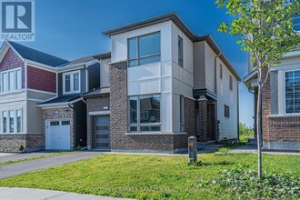 604 Perseus Ave in Ottawa, ON - Building Photo - Building Photo