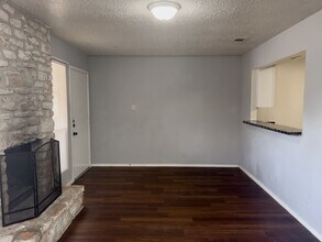 901 Taulbee Ln in Austin, TX - Building Photo - Building Photo
