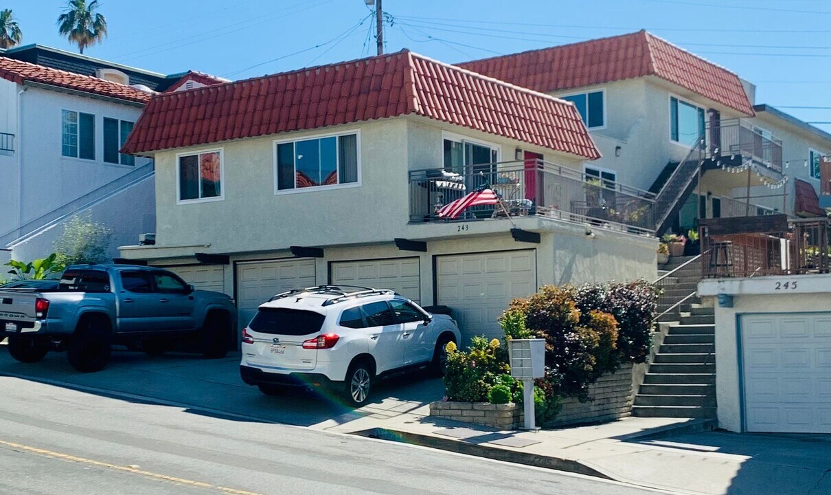 243 Avenida Granada in San Clemente, CA - Building Photo