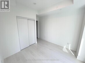 308-308 Jarvis St in Toronto, ON - Building Photo - Building Photo