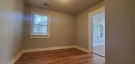 1124 Belleair Rd in Clearwater, FL - Building Photo - Building Photo