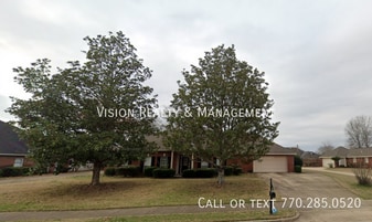 513 Whistlewood Rd in Montgomery, AL - Building Photo