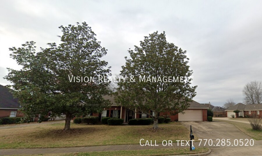 513 Whistlewood Rd in Montgomery, AL - Building Photo