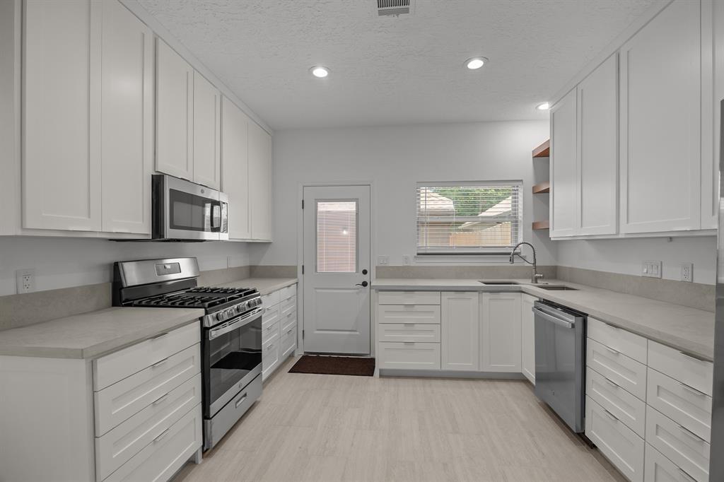 2014 Gemini St in Houston, TX - Building Photo