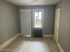 111 Old River Rd in Wilkes-Barre, PA - Building Photo - Interior Photo