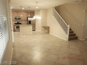 10307 Elmwood Glen Ave in Las Vegas, NV - Building Photo - Building Photo