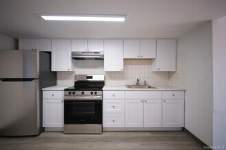 73 E Main St in Beacon, NY - Building Photo - Building Photo