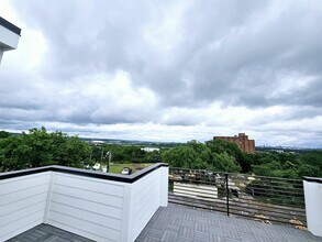 522 Cliff Cir in Nashville, TN - Building Photo - Building Photo