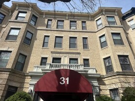 31 Queensberry St in Boston, MA - Building Photo