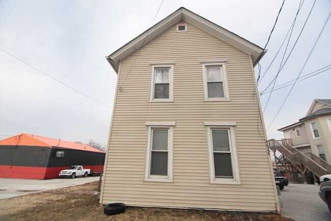 4626 12th St in Rock Island, IL - Building Photo - Building Photo