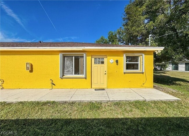 property at 1321 SE 8th Ave