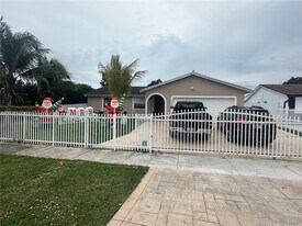 13200 SW 264th St in Homestead, FL - Building Photo