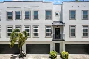 3207 Marcellus Cir in Tampa, FL - Building Photo