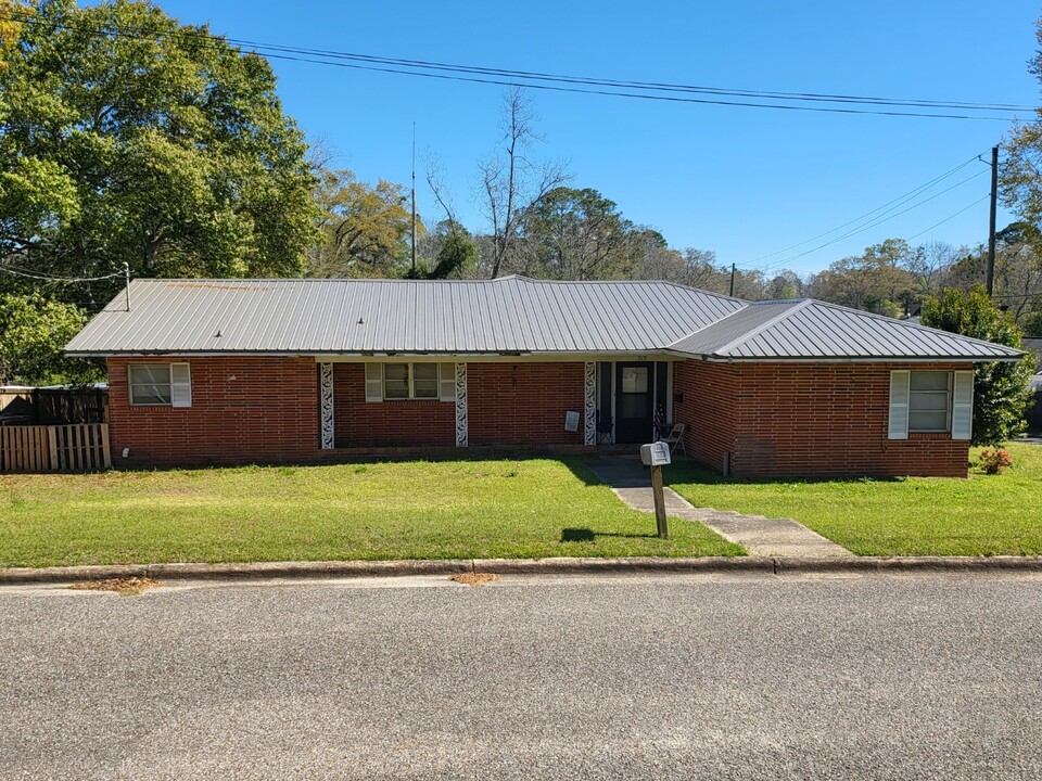 715 Goodson St in Enterprise, AL - Building Photo
