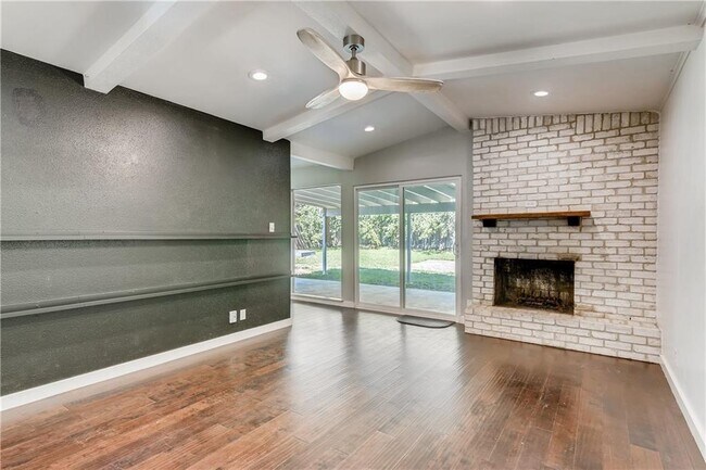 7212 S Brook Dr in Austin, TX - Building Photo - Building Photo
