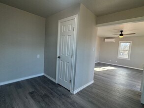 304 S 2nd St in Cache, OK - Building Photo - Building Photo