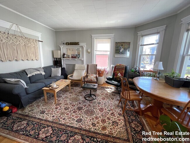 11 Parkton Rd, Unit 2 in Boston, MA - Building Photo - Building Photo