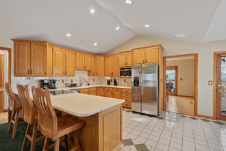 6532 S Heughs Canyon Way in Holladay, UT - Building Photo - Building Photo