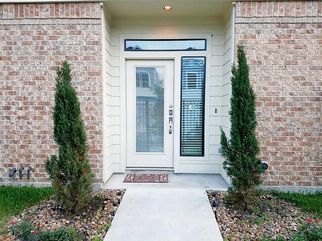 5305 Petty St in Houston, TX - Building Photo - Building Photo