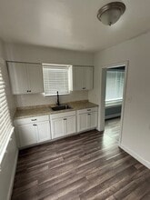 2293 Kendall St in Detroit, MI - Building Photo - Building Photo