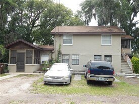 716 Palmway St in Kissimmee, FL - Building Photo