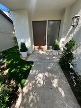 889 Shadow Lake Dr in Thousand Oaks, CA - Building Photo - Building Photo