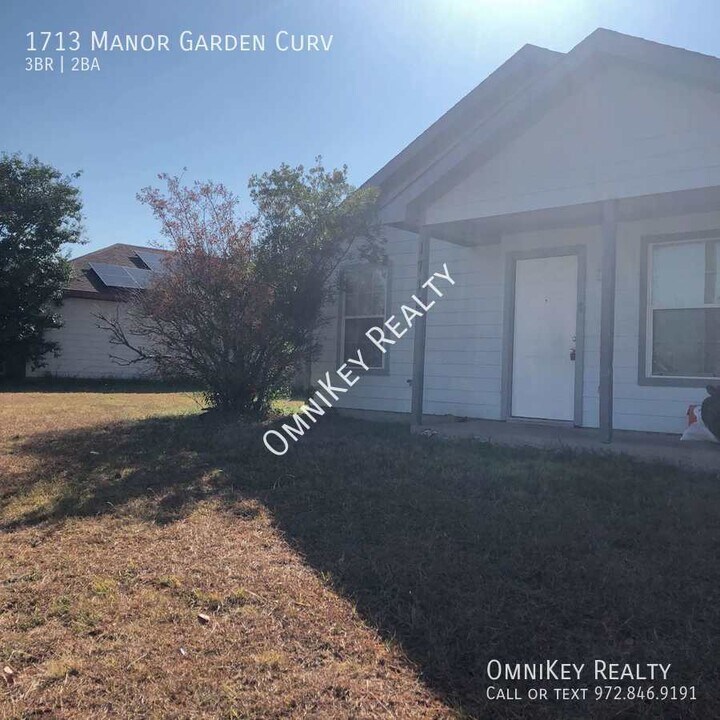 1713 Manor Garden Curve in Greenville, TX - Building Photo