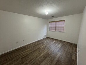 143 Admiral Ln in Bronx, NY - Building Photo - Building Photo