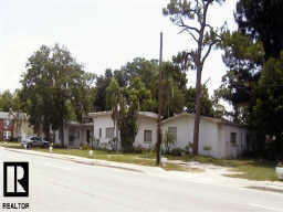 350 Clearwater-Largo Rd in Largo, FL - Foto de edificio - Building Photo