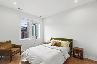 2217 W Madison St in Chicago, IL - Building Photo - Building Photo