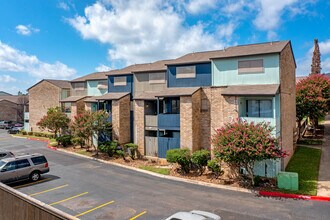 Abode in San Antonio, TX - Foto de edificio - Building Photo