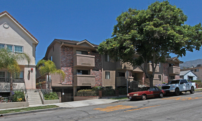 727 E. Providencia Avenue Apartments in Burbank, CA - Building Photo - Building Photo