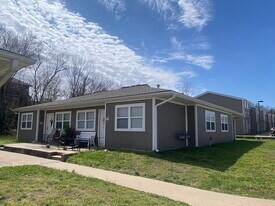 2940 McClelland Blvd, Unit 2950 C in Joplin, MO - Building Photo