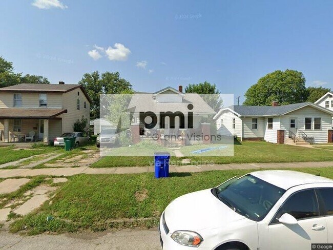 property at 2152 E Johns Ave