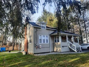 23 Valley Ave in Woodbury, NY - Building Photo - Building Photo