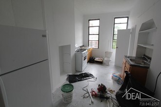 287 Wyckoff Ave-Unit -3L in Brooklyn, NY - Building Photo - Building Photo