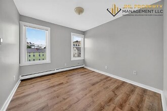 130 High St in Fall River, MA - Building Photo - Building Photo