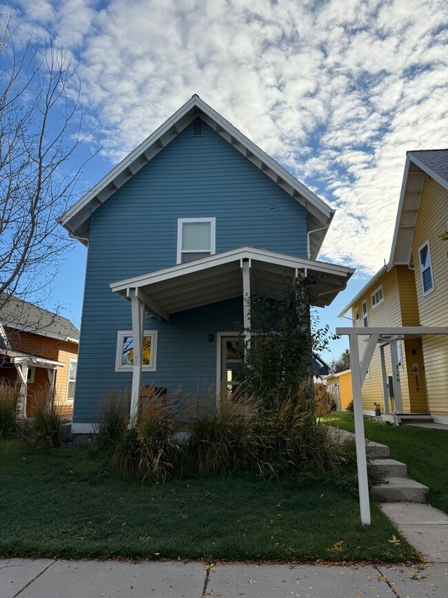 property at 318 Kimball Ave