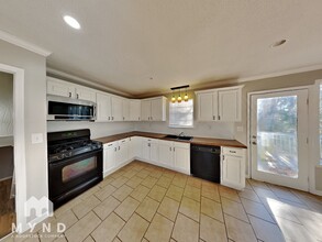3022 Debra Dr in Fultondale, AL - Building Photo - Building Photo
