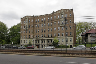 1940-1950 Commonwealth Ave Apartments