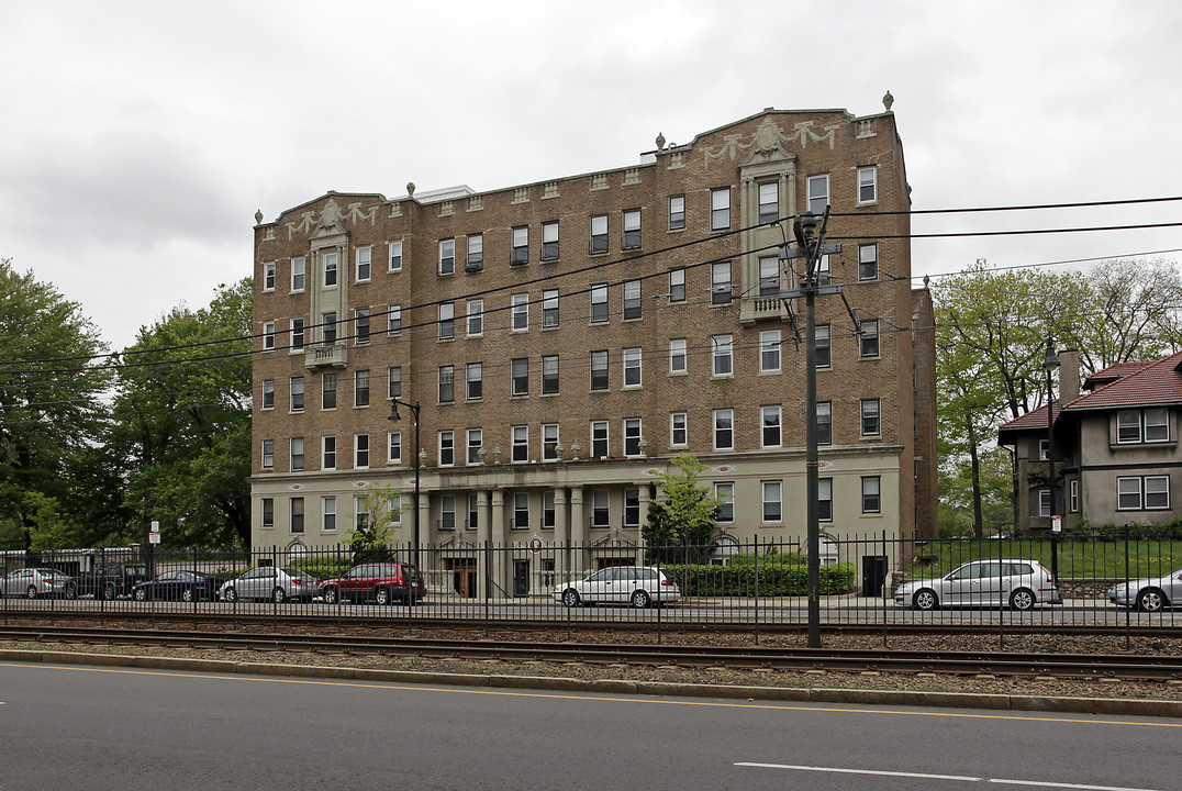 1940-1950 Commonwealth Ave in Brighton, MA - Building Photo