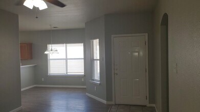 133.135 Marvin Cove in Hutto, TX - Building Photo - Building Photo