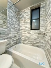 382 E 10th St in New York, NY - Building Photo - Building Photo
