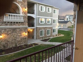 139 W Ridge Rd in Saratoga Springs, UT - Building Photo - Building Photo