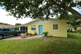 10150 W Terry St in Bonita Springs, FL - Building Photo - Building Photo